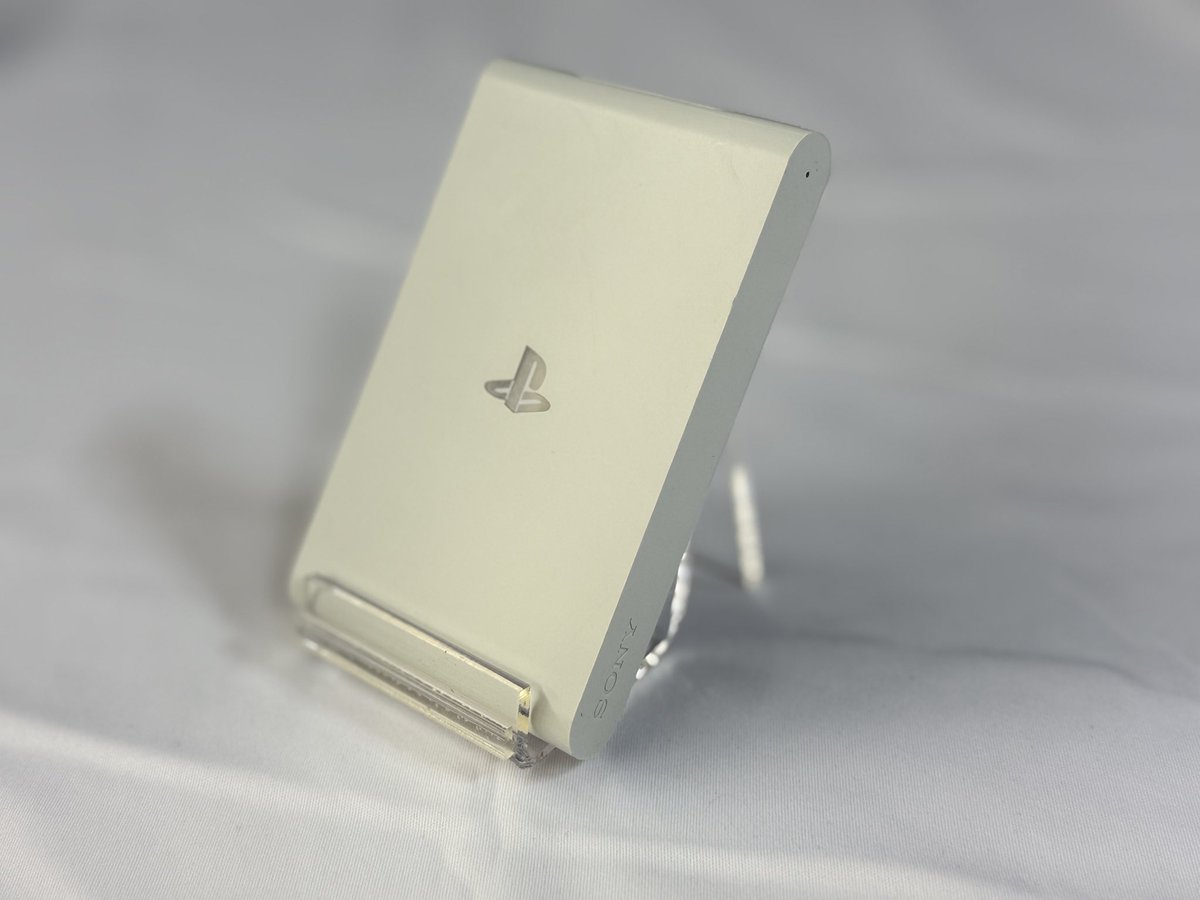wattmann_fjs's tweet photo. 【入荷情報】
はい！ワットマン藤沢石川店です！
SONY PS Vita TVを買い取りました😃

Vitaのゲームをテレビへ出力できる機器で当店でなかなか見ない珍しいお品物です♪

後日ネットにも掲載予定です！気になる方はぜひ！

#ソニー
#SONY 
#PSVITA https://t.co/B5apLZhBfB