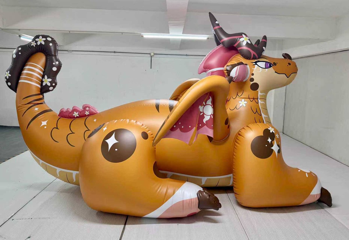 AstralDergin's tweet photo. Hey folks! So I’ve spoken with @JetCreations and there are plans in place to rerun Celestia this year. 

NOT A PRE ORDER!

She’ll be an In Stock item. About 25 units will be built. Completion estimated in October. And original pre order price, $1000! :D https://t.co/wlg6oaYjQg