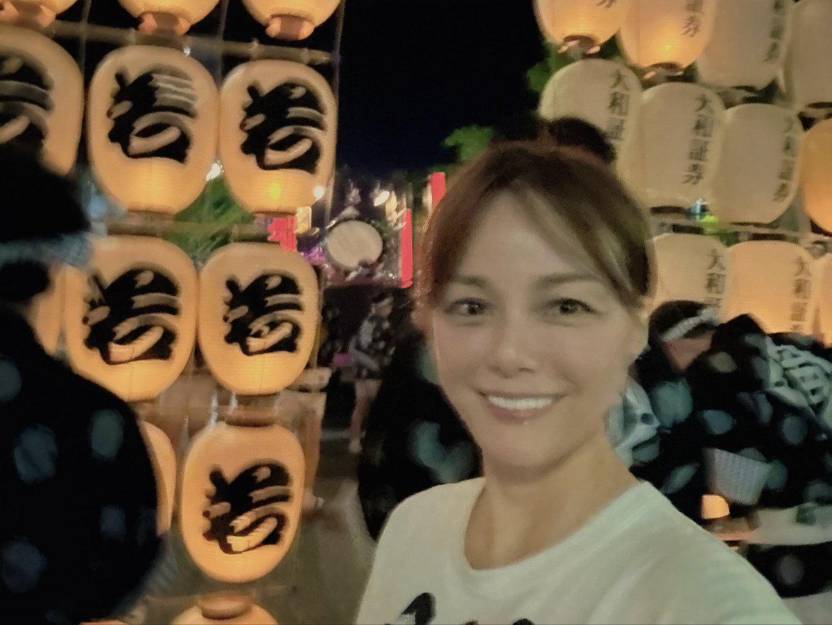 nanase_aikawa's tweet photo. 秋田竿燈まつりでの一枚📸

#東北祭り巡り 
#相川七瀬
#30周年
#相川七瀬1102日本武道館 https://t.co/sdsRV4DanF