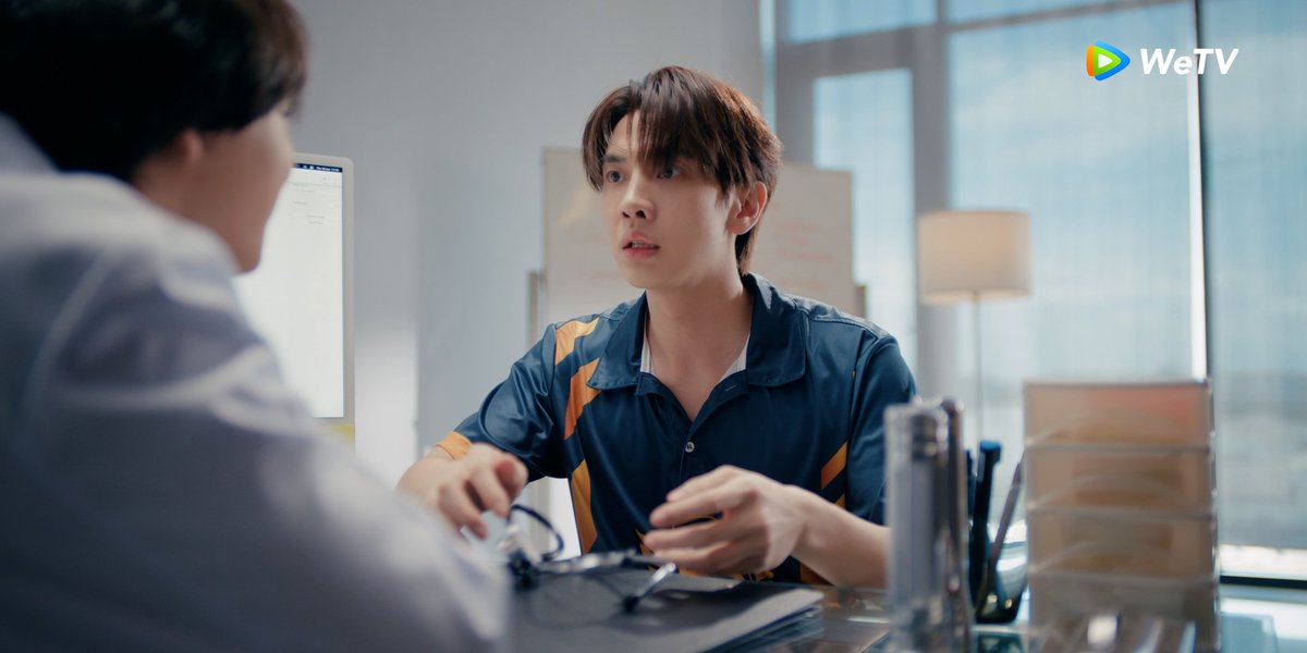 TheBLXpress's tweet photo. #BeMyPlayerTwoEP4...Three gets flustered hearinnrSoh say that he loves him. Three panics & starts avoiding him. Praew wins a match & forces Soh to act as her boyfriend. Three feels jealous & confesses his feelings to Soh 🤗❤ https://t.co/R0nXetOAse