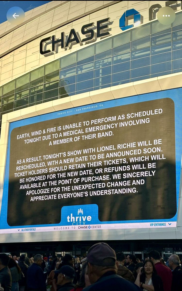 rajmathai's tweet photo. NEW: #EarthWindFire and #LionelRitchie concert postponed. Medical emergency. @ChaseCenter. @nbcbayarea #SanFrancisco https://t.co/SixRMLpIiU