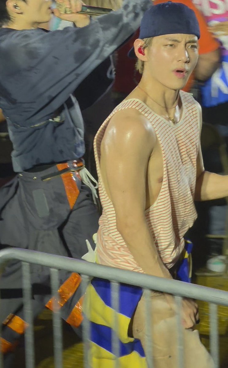 taeguide's tweet photo. The pink cheeks https://t.co/OXJpeZN3RG
