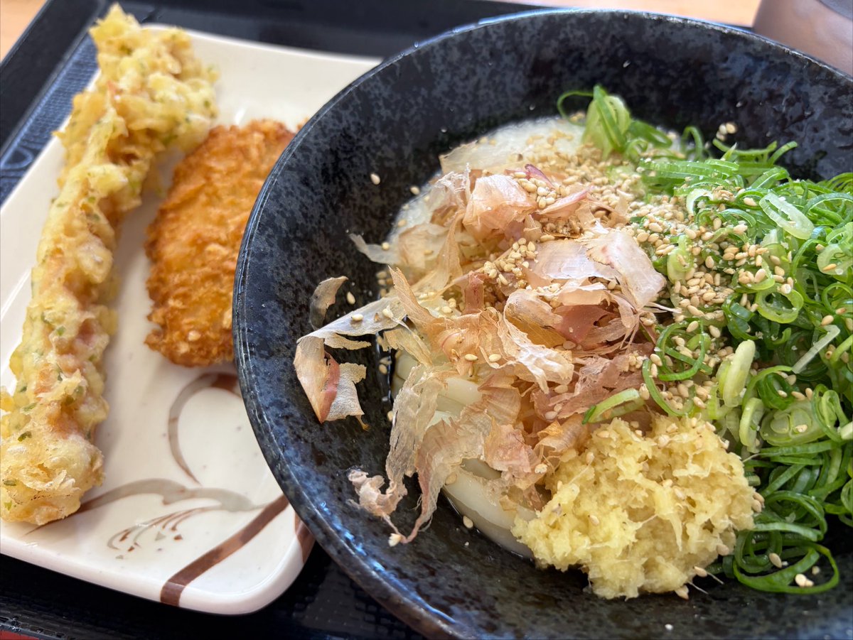 eschamail's tweet photo. 久しぶりの麺屋
山芋ぶっかけの冷 https://t.co/rqe8QbcXug
