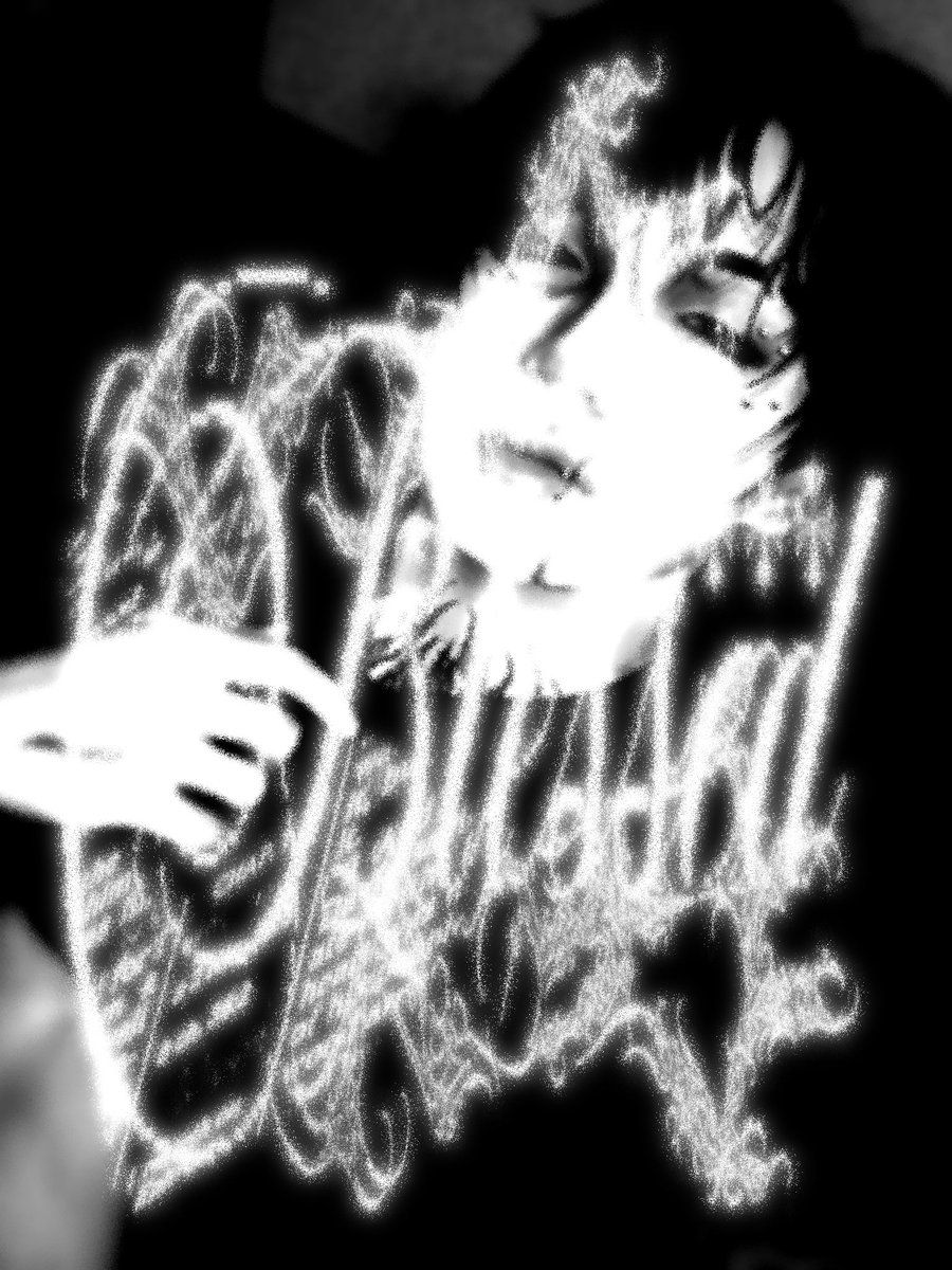 aki4ace's tweet photo. 𐕣  +
お腹がすいた、一口で君を食べたい https://t.co/3DnF0Aoonr