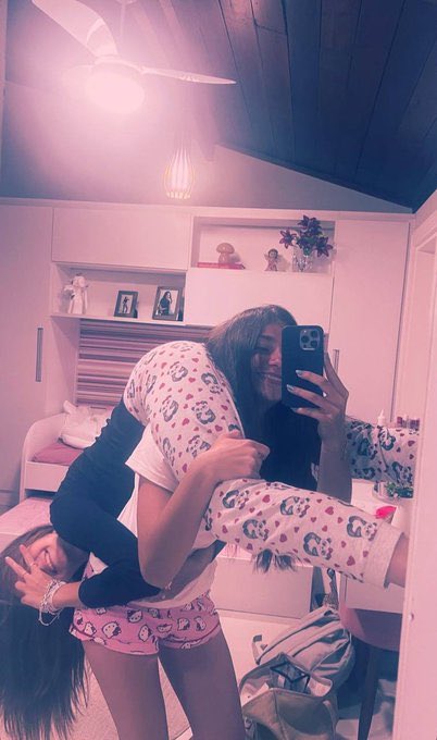 youmadisonaaa's tweet photo. Can i dm you ? I’m so bored asf !!! https://t.co/ZoJLlegyzO