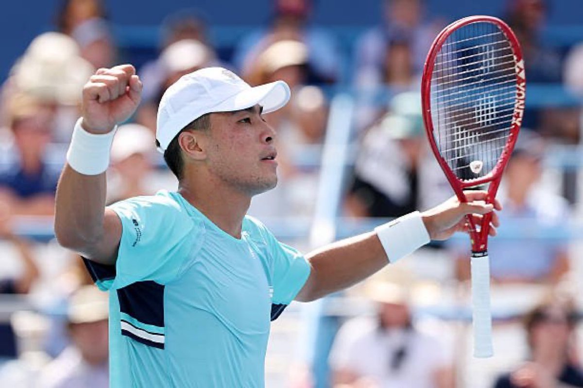 Tennis4Ar's tweet photo. 🇺🇸 ناكاشيما يتجاوز دروغيه ويبلغ دور الـ16! 🔥

براندون ناكاشيما 🆚 تيتوان دروغيه
4-6، 6-2، 7-5

يبلغ ناكاشيما دور الـ16 في إحدى بطولات Masters 1000 للمرة الأولى منذ أكثر من عام، بعد سلسلة مميزة بدأت بوصوله إلى نصف نهائي واشنطن.

✅ الفوز الـ24 له في 2026
✅ أول مرة يتجاوز فيها دور الـ16 في Masters بعد 5 محاولات سابقة