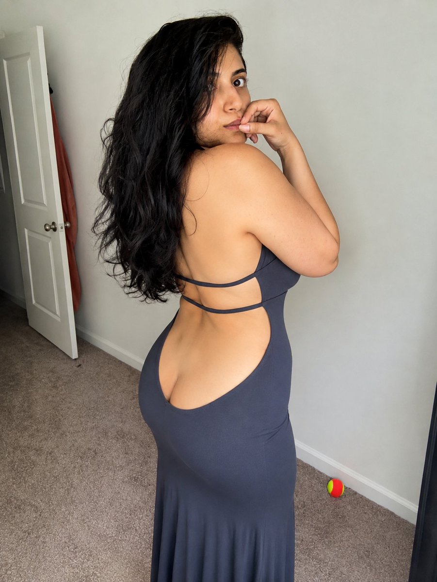 SlayingRashmi's tweet photo. Soft curves, open back and that little look over the shoulder that says I’m not here to play nice. Feeling bold, a little raw and completely in my element.
#SoftButDangerous #BacklessMood #HSlut #CurvesAndConfidence #PlayfulEnergy #NoApologies #FeelingMyself #HCow #PureSlutEnergy https://t.co/zmZbYqMl1w
