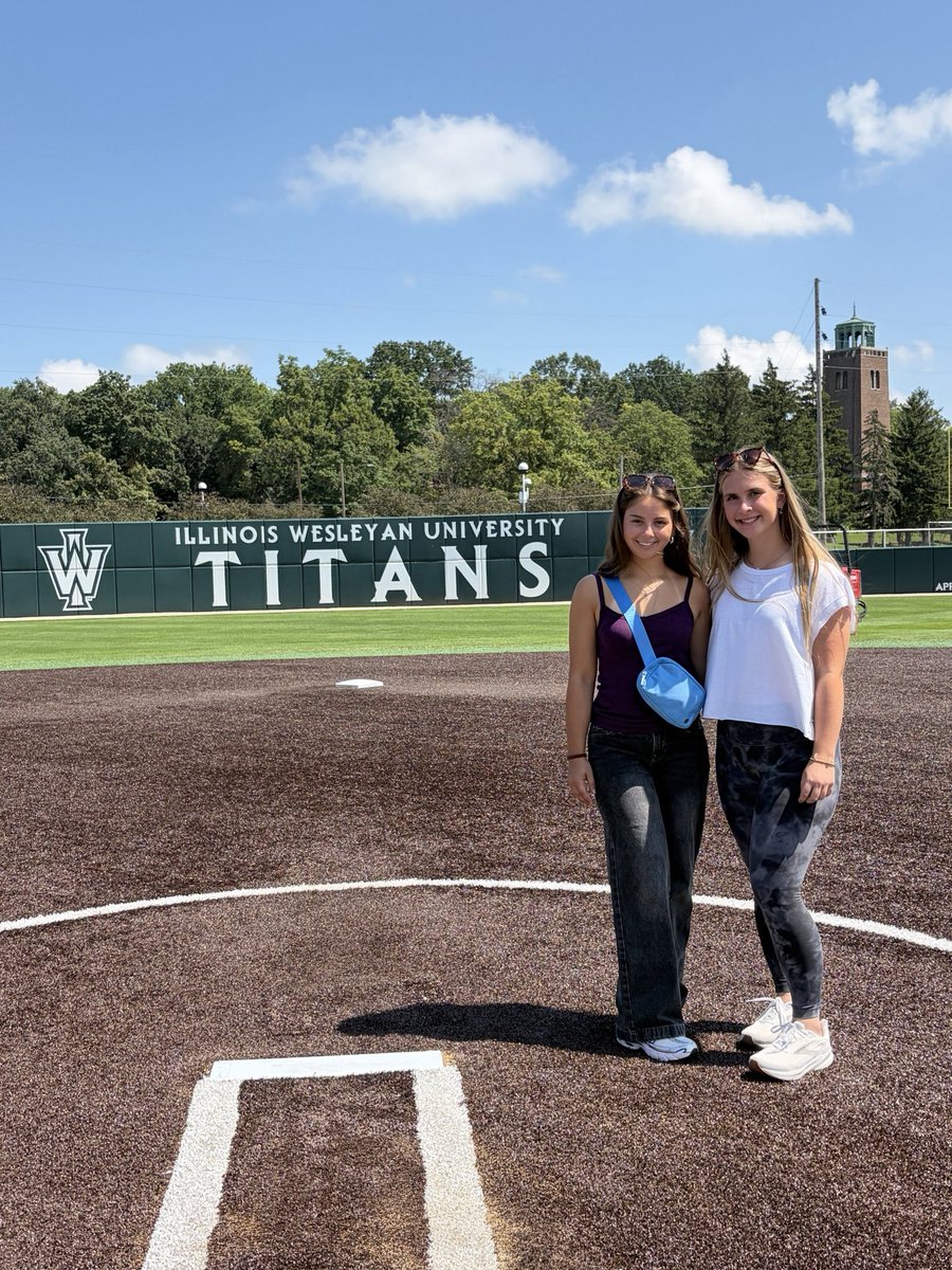 stelladohrmann's tweet photo. Thank you to @IWUSoftball for having my teammate @FrankieJules6 and me out for an amazing visit this past Monday!! The campus was absolutely beautiful and I loved having the opportunity to visit. 
@VAGloryFP 
@VGGagliardi2728 
@CoachFrankieG13 https://t.co/A6HQWMnx4u