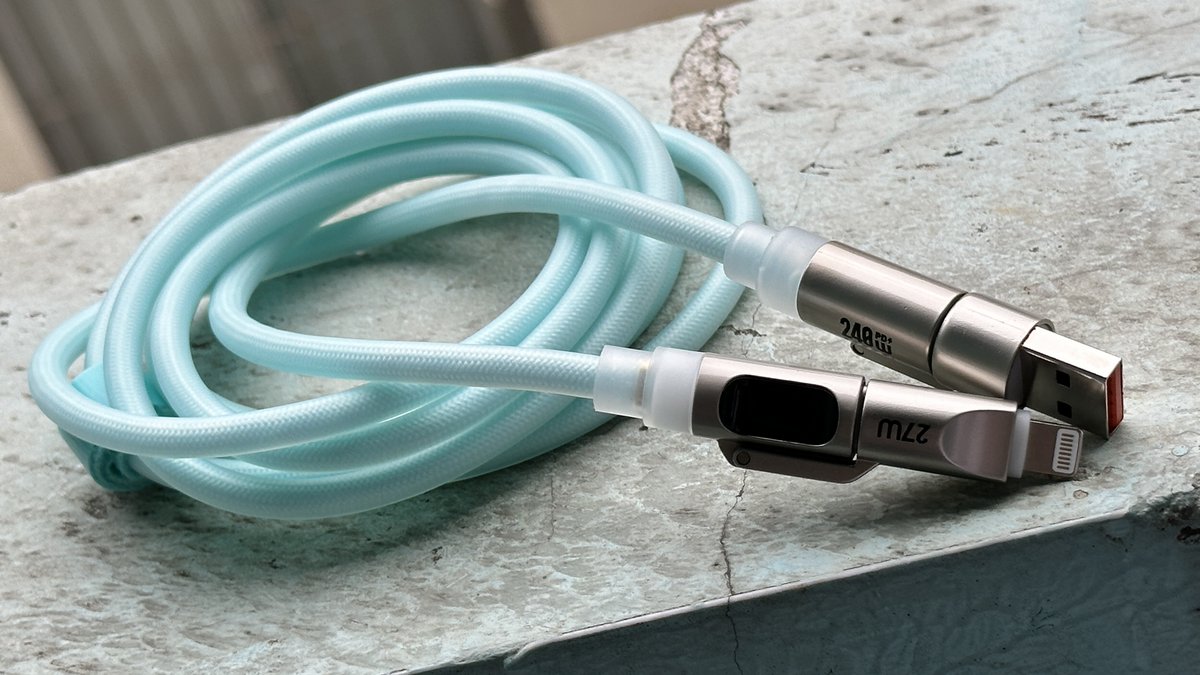 lujianchun's tweet photo. Not all silicone cables are the same.

This premium 4-in-1 charging cable combines:
🧵 Braided core inside
💎 Liquid silicone protection
📟 Smart digital display
⚡ Fast charging performance
Designed for quality-focused brands &amp; distributors.
#ChargingCable #OEM #ODM https://t.co/wODuKVn52P