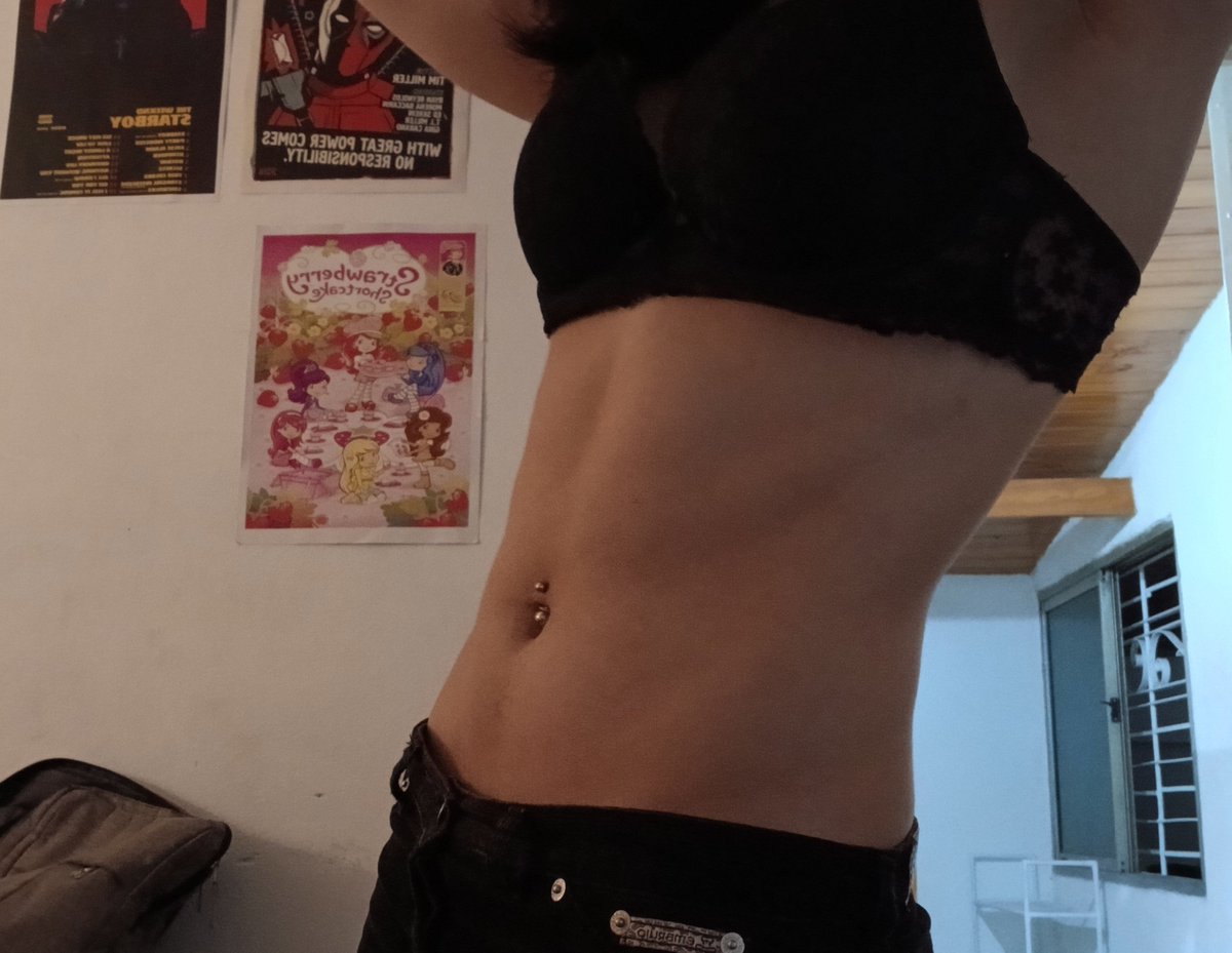 i_mloulou's tweet photo. sigo estando ultra sexy igual 😛 https://t.co/naP3IrvD9o