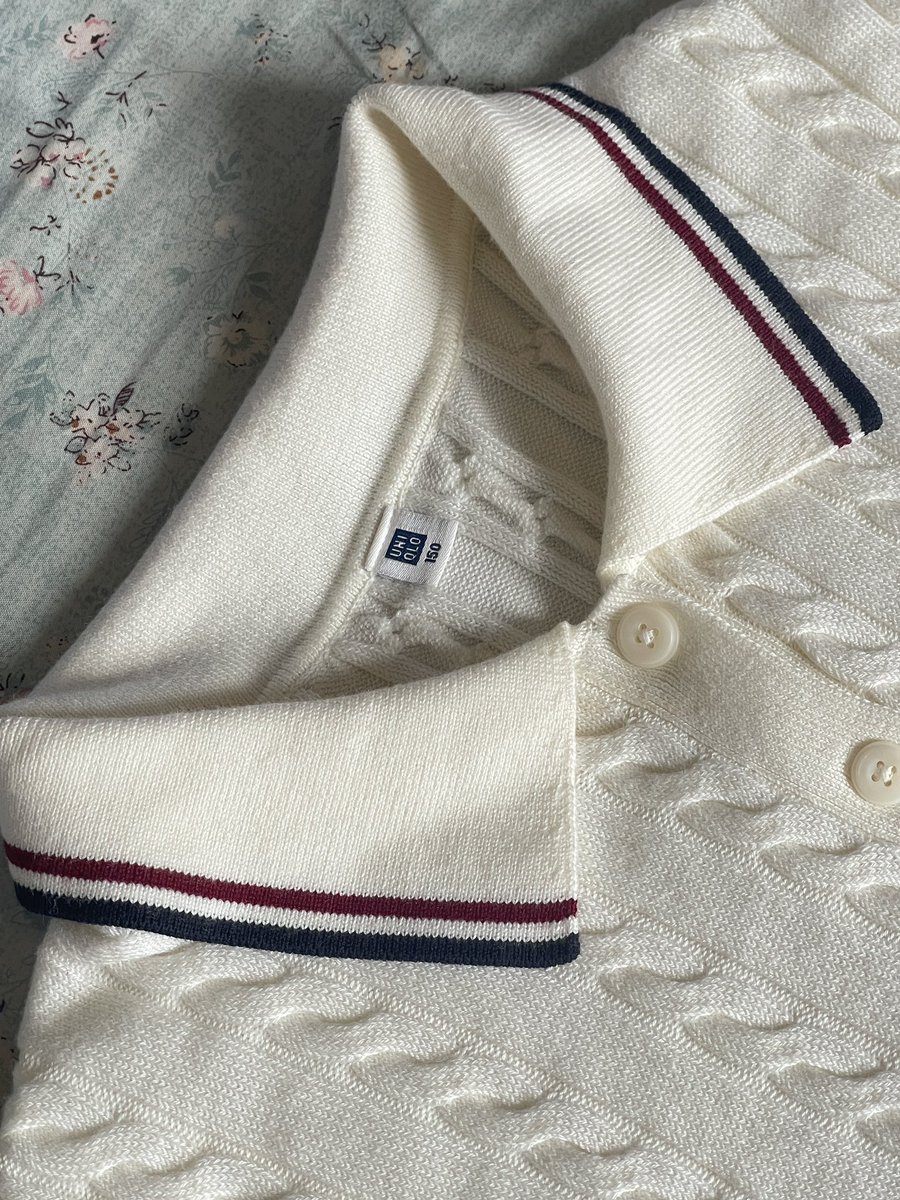 sweet_tea20's tweet photo. Uniqlo Washable Knitted Polo Sweater used once แล้ว ซักเก็บค่า สภาพใหม่มาก ส่งต่อ 390 รส นะคะ 

ตัวนี้เป็น size 150 cm ของเด็ก ผู้ใหญ่ใส่ได้ค่ะ🙋‍♀️ #ส่งต่อเสื้อมือสอง #เสื้อผ้ามือสอง #ส่งต่อเสื้อผ้ามือ2 https://t.co/8VYgZTP5CW