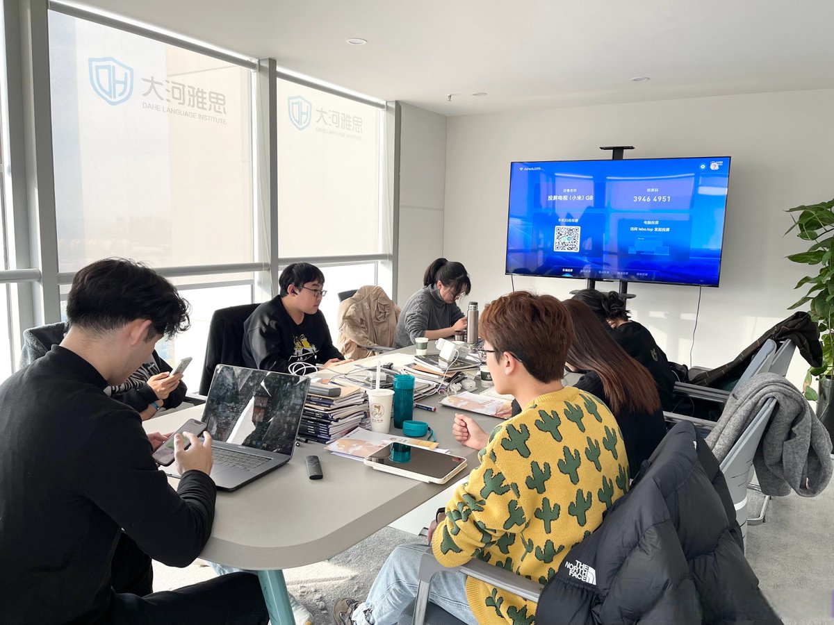 t9I4YM4MijHi0rY's tweet photo. 刚结束3小时新媒体运营干货培训！从选题到数据分析，满满都是可落地的实操技巧，解锁了不少之前踩过的坑，回公司就安排试课～ https://t.co/nW4vQFt8Gl