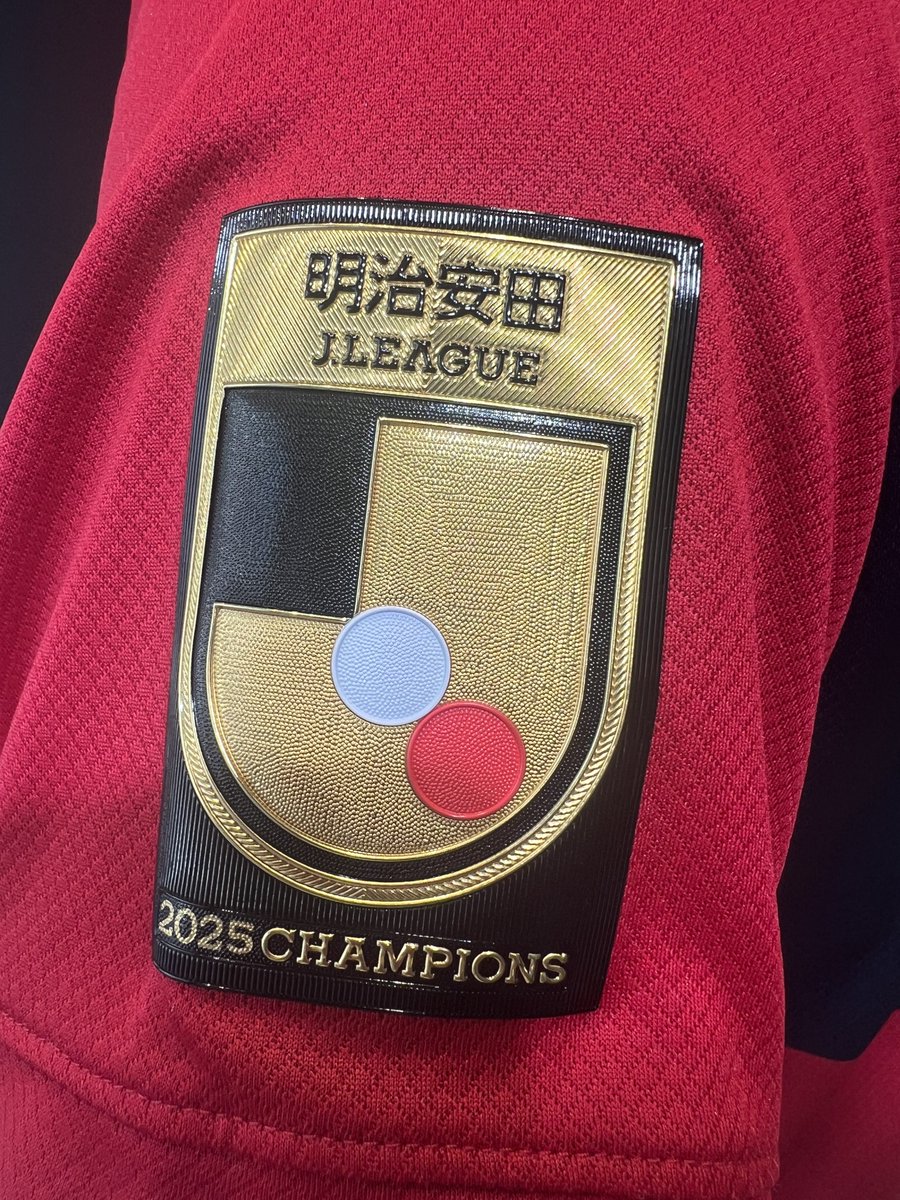 NaitoYushi's tweet photo. クラブ創設35周年を控える、シーズン移行1年目。そのスタートとなる今夜、8.7新開幕。

輝きを纏い、誇りを胸に。一歩ずつ、みんなで進んでいきましょう。

今シーズンのアントラーズもよろしくお願いします！

#antlers #共闘 https://t.co/04yALMxXWJ