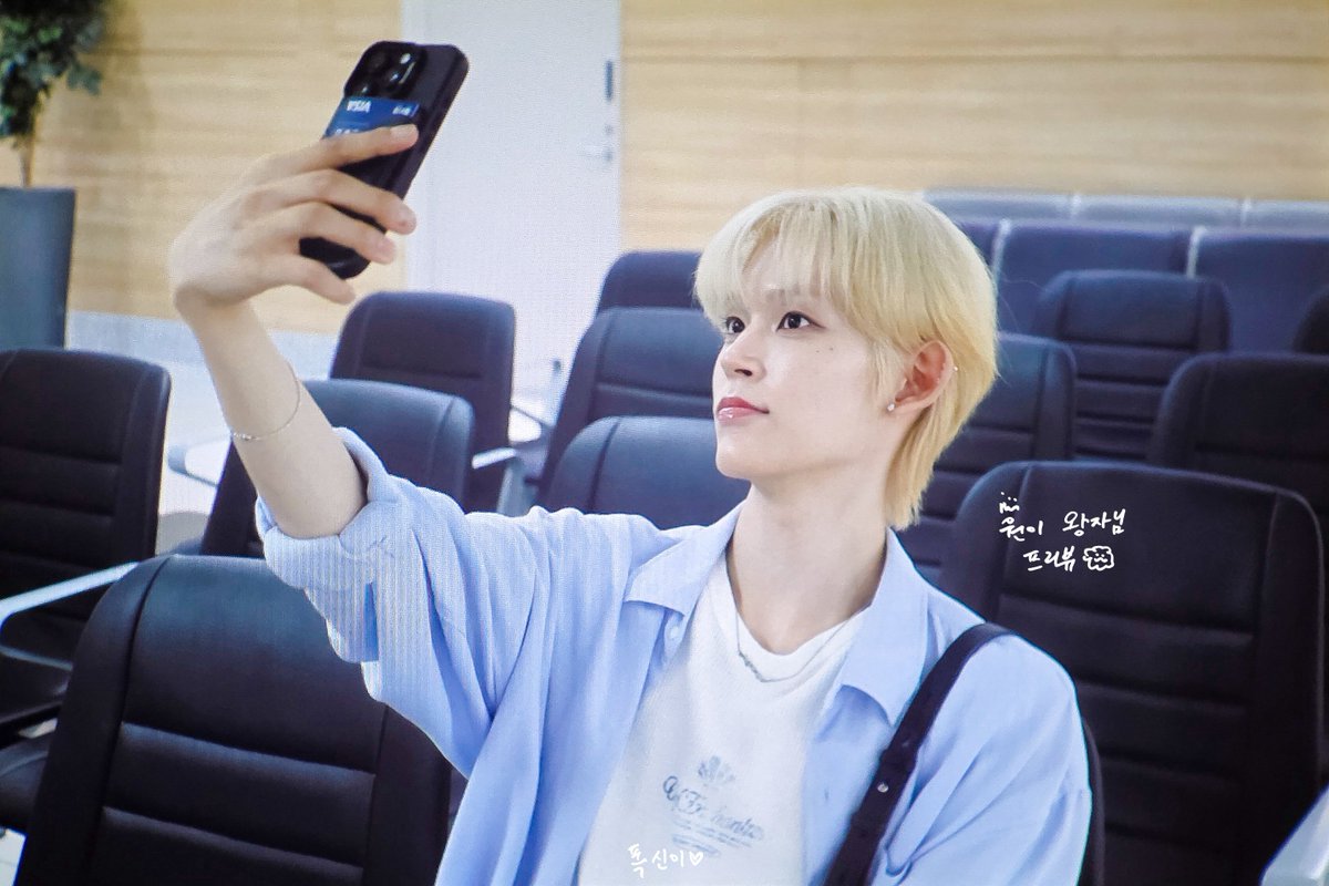 fluffywon_S2's tweet photo. 260807 pre

일본 가쟈 🛫🎶

#오늘도_빛나는_원이왕자
#서원 #SEOWON #ソウォン #徐源 https://t.co/RqTY45Oh90
