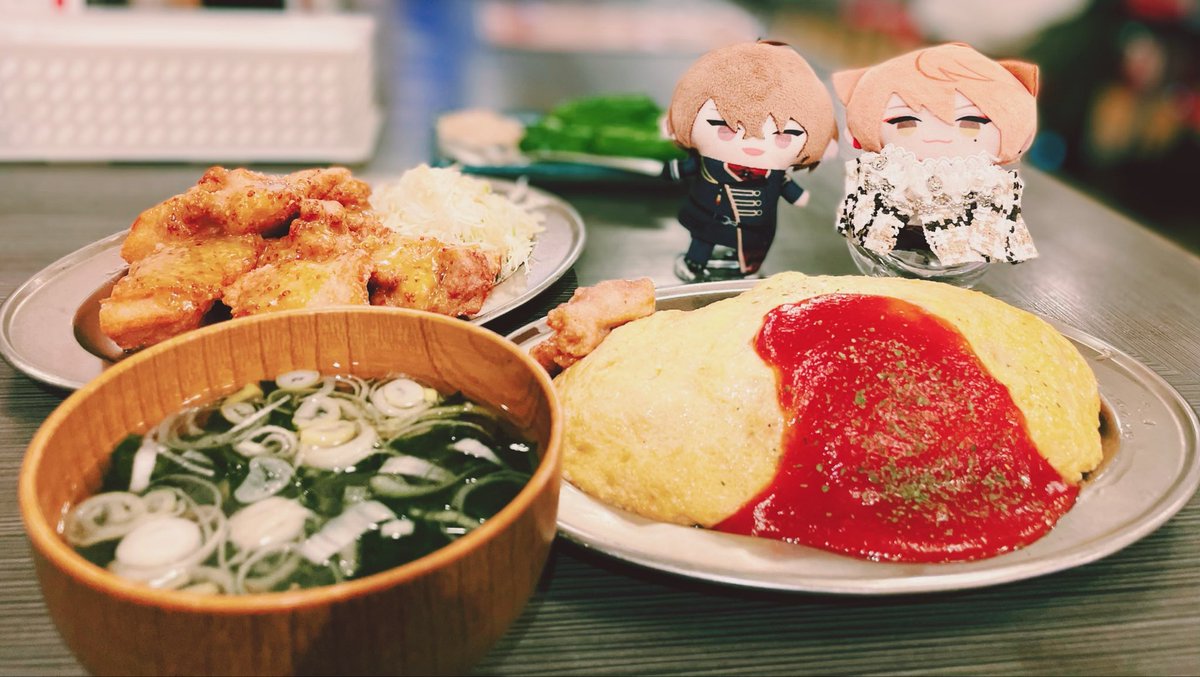 korewatakushino's tweet photo. 🐣🐣🐣

 #人間の食べ物を狙うぬいの画像 https://t.co/Zmqv75U1fU