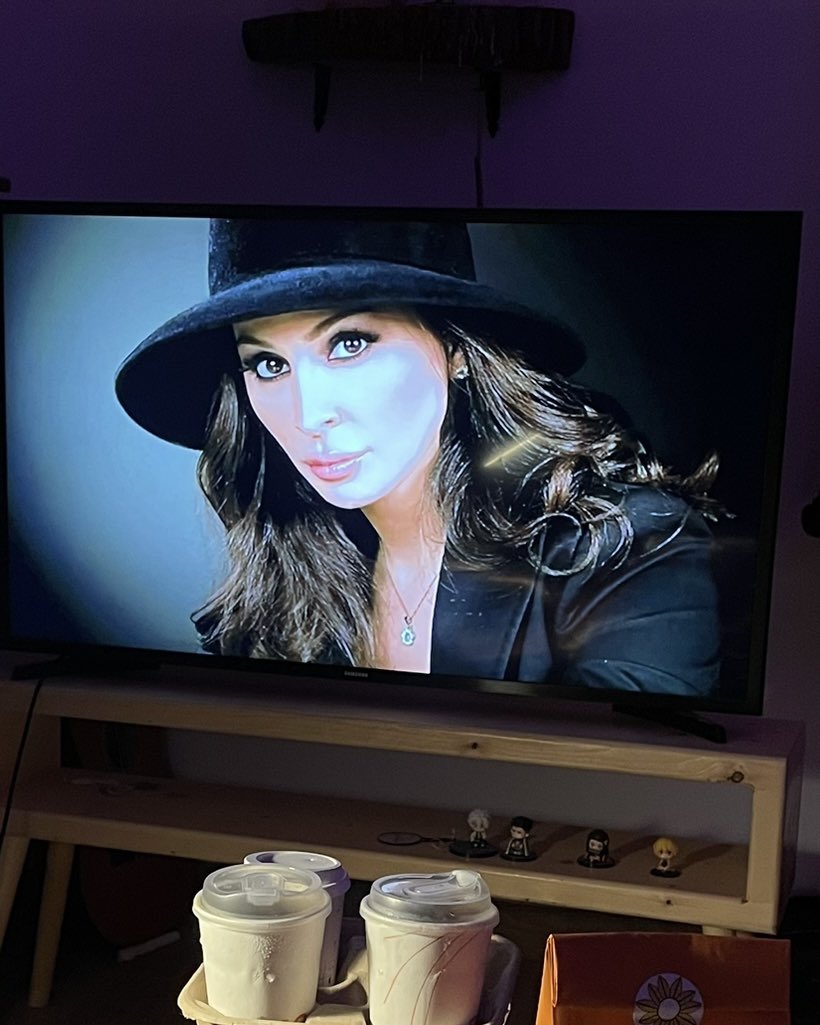 eli_van4's tweet photo. Elissa everywhere 🤍
@elissakh https://t.co/crVLf3urcz