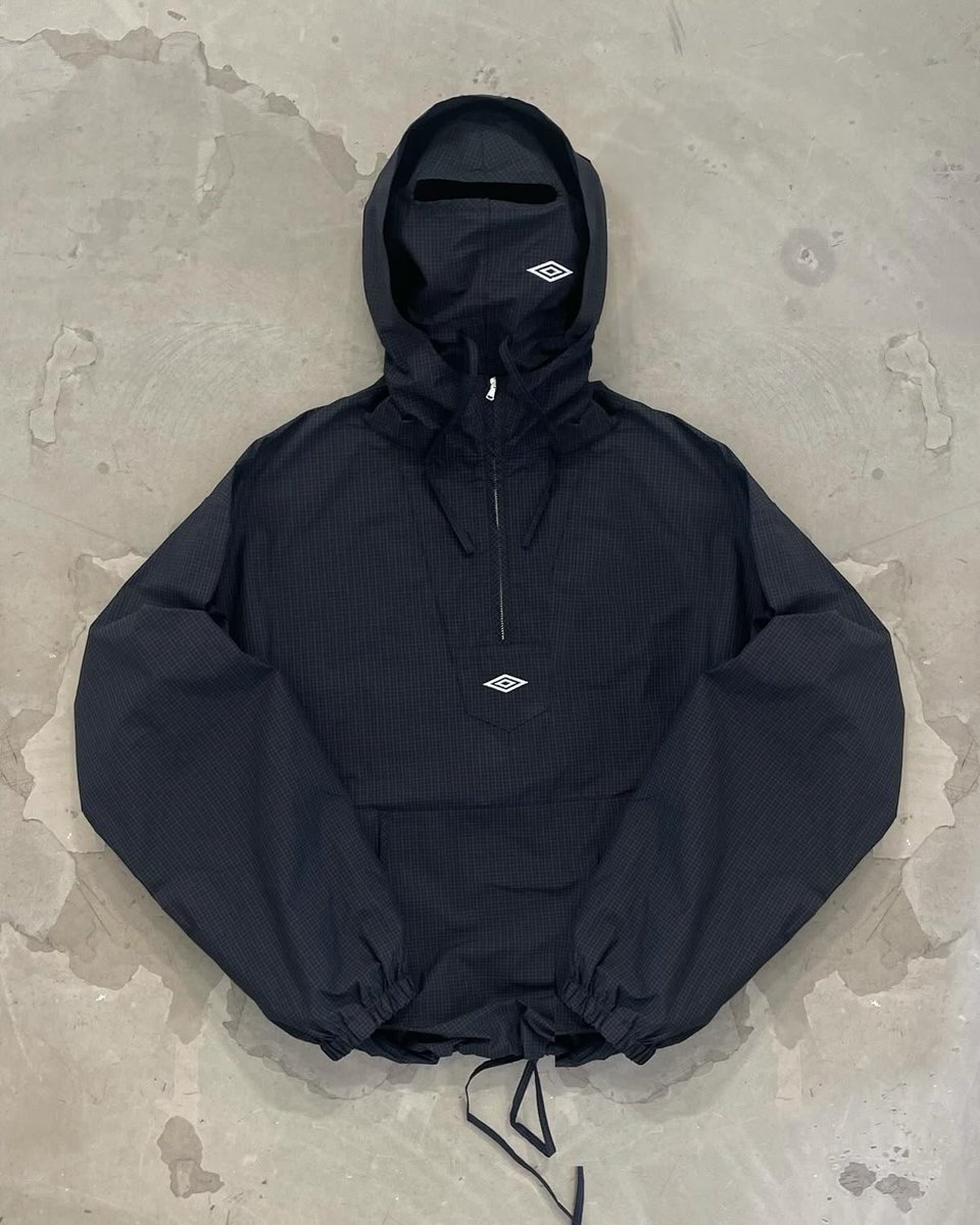 slllloannn's tweet photo. I would pay a sacrilegious amount of money for this Slam Jam x Umbro jacket https://t.co/xISdzY2WN3