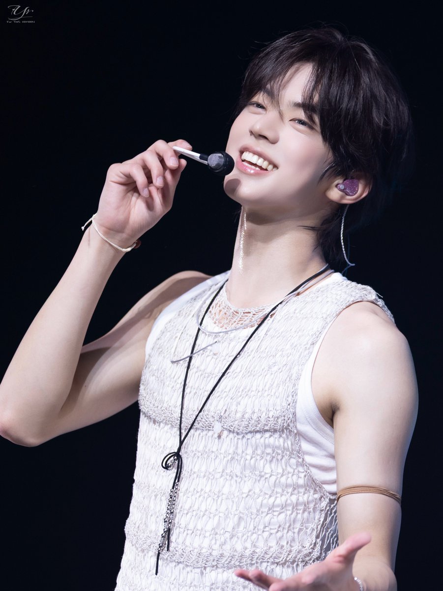 Yurii_d00's tweet photo. 260803 SODASODA 쇼케이스

『いくらですか〜！』

#TWS #투어스 #DOHOON #도훈 #ドフン https://t.co/9cUKyVZvEM