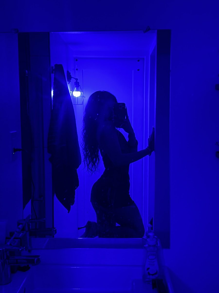 lani33_'s tweet photo. meet me in the bathroom :3 #fem #femboy #hmu #az https://t.co/0hNWKJdEZg