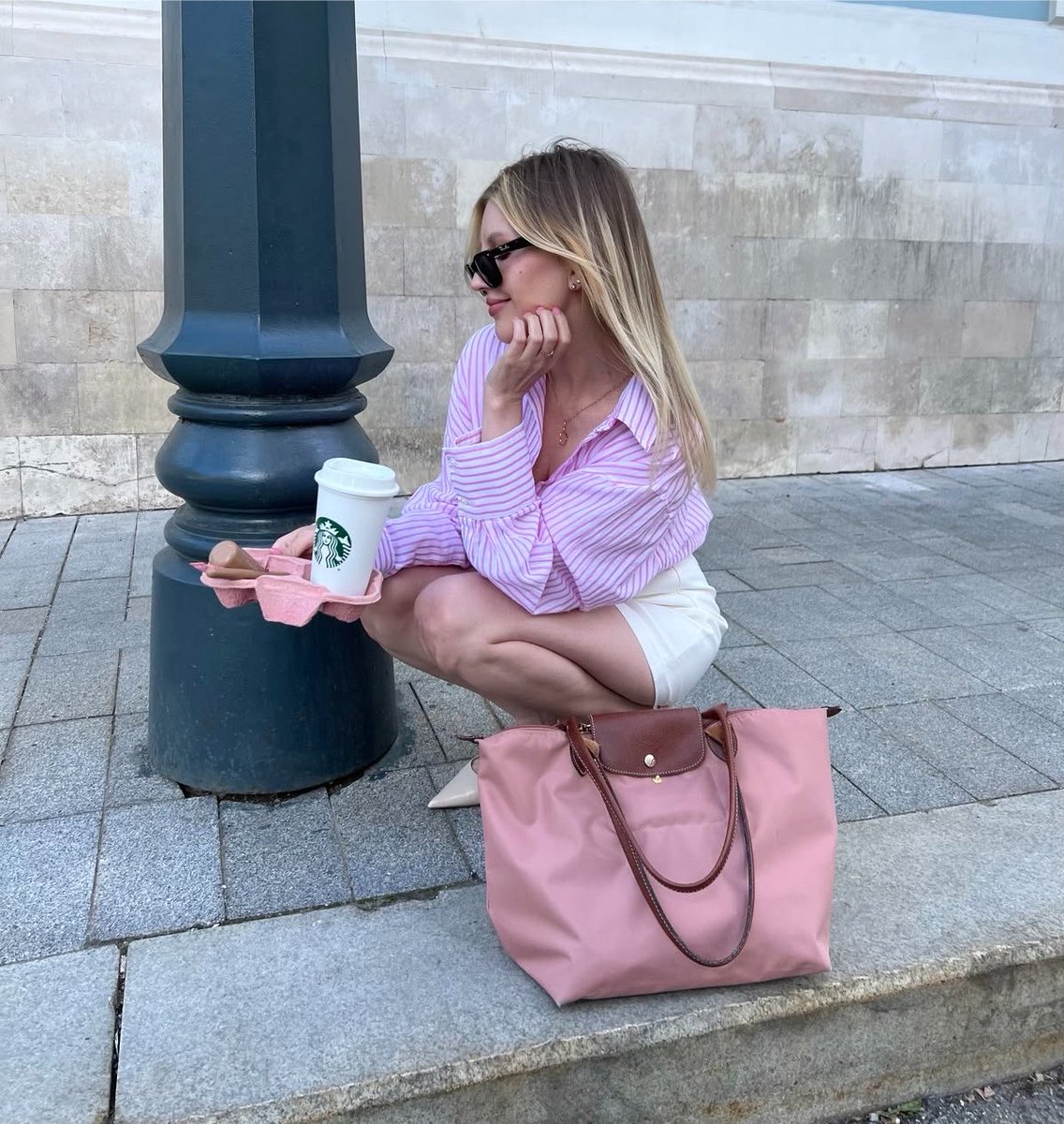Roonyjjs's tweet photo. ลองชอม ไซส์ M(L) long  1,790 บาท ชมพู Pink tea สีตามหามาก 😍🌸💕🥨 
ตำหนิ : มีพองจุดเล็กๆ มุมขาดนิดนึง มีรอยตามการใช้งาน คลีนเองน้า ใส่ดันทรงแล้วสวยเลย 💕🌟

#กระเป๋ามือสอง #ส่งต่อเสื้อผ้ามือ2 #longchampมือสอง #โล้ะตู้เสื้อผ้า #กระเป๋าแบรนด์ #ส่งต่อเครื่องสำอางค์ #ส่งต่อlongchamp https://t.co/GlgkTlP4av