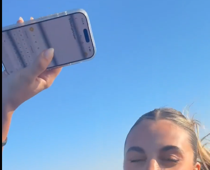blissfields7's tweet photo. "can you guys look excited for a video on my twt" https://t.co/sfoSBJU7BV