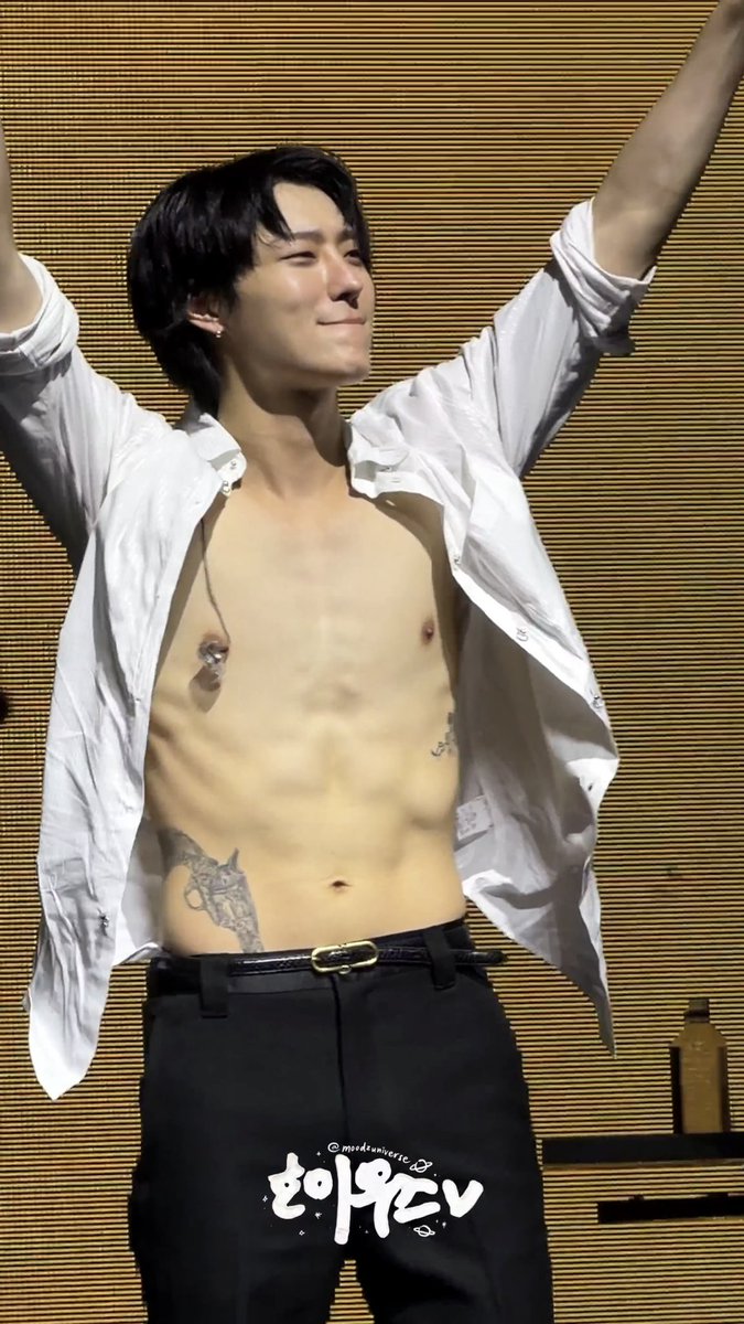 moodzuniverse's tweet photo. 세상에..... 

⋆ ₊ ﾟ260806 * ₊ ⋆
Archive.1  In Chicago

#조승연 #woodz #우즈 https://t.co/PBpKCI59V3