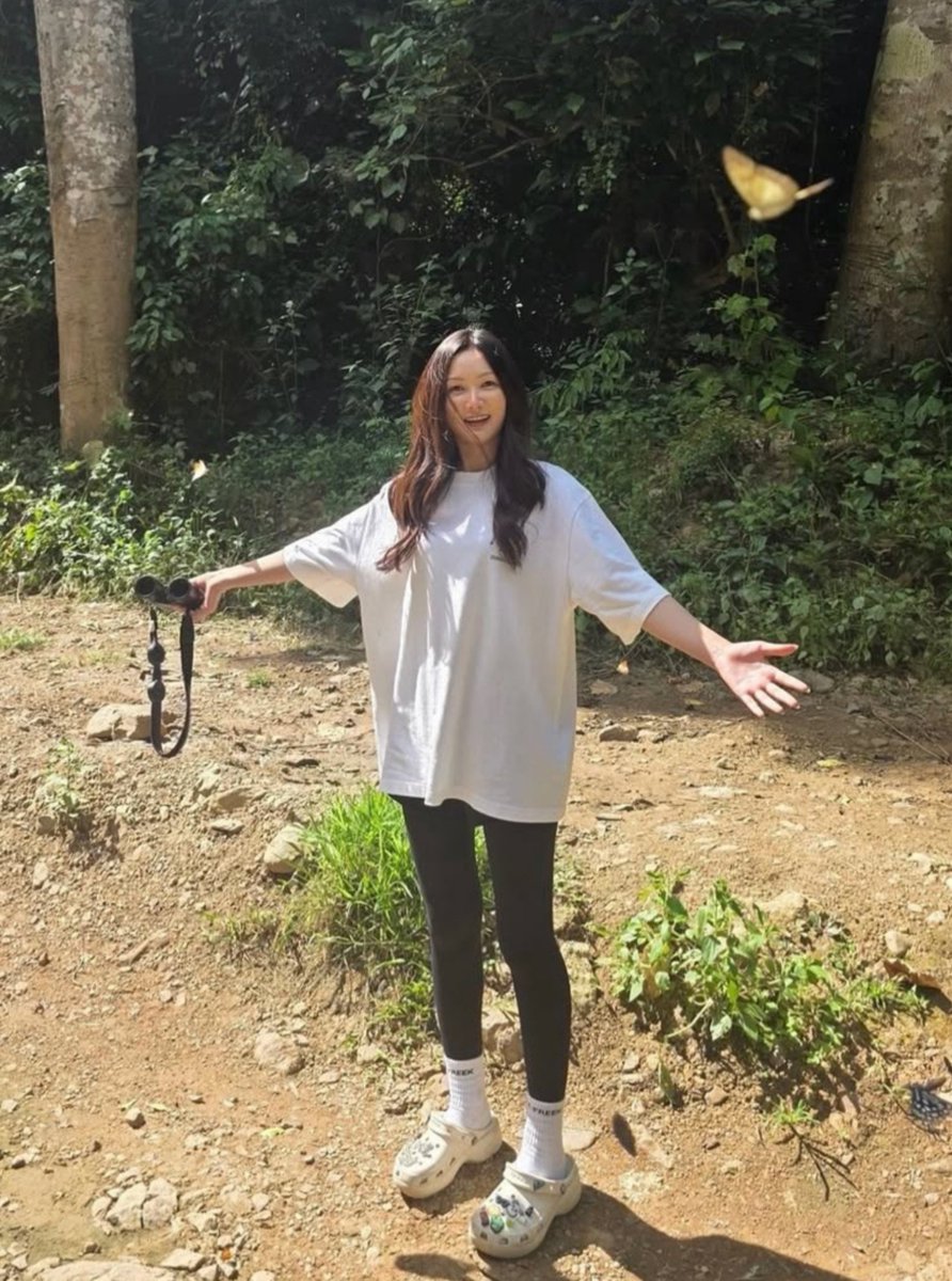 JThirasak's tweet photo. คนสวยขาอยากไปดูผีเสื้ออีก จัดไปอีกได้เลยครับพี่คนหล่อ🥰😊 #อิงอิง https://t.co/7nynvtOFr4