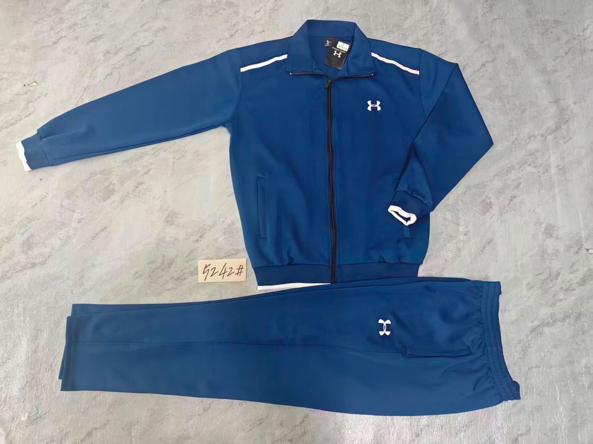 Naomikibandi's tweet photo. High quality Tracksuits available in INBEE SPORTS HOME
Size-Medium to 4XL
Price-Ksh.2800
Delivery-Countrywide 
Contact Me-0720836539. https://t.co/8wDtofwpXZ