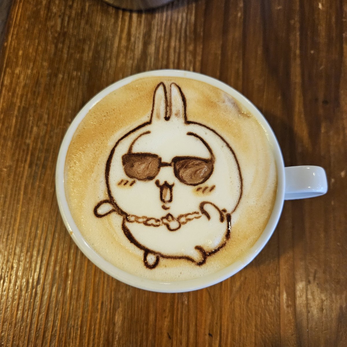 george_10g's tweet photo. 本日の暇カプチーノ、『うさぎ(ラッパーver.)』。
#ちいかわ_ラテ https://t.co/6xxtYtdwmD