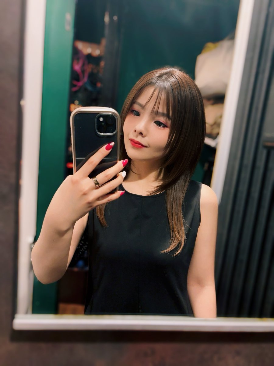 singer_nanami's tweet photo. 【365日毎日投稿チャレンジ｜96日目】

みんな元気ですか？
暑くないですか？
体と心疲れてはいませんか？
一人で泣いていませんか？
今日もあなたが幸せに包まれますように
心から願っています。

#365日チャレンジ
#毎日投稿
#歌まねsinger https://t.co/ZXqNT0Gia2