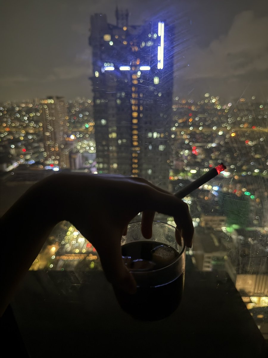 nightlylighter's tweet photo. first #yositwt tweet, do we fw it? (moot me up plz) 🤞 https://t.co/UWjcxWZuPE