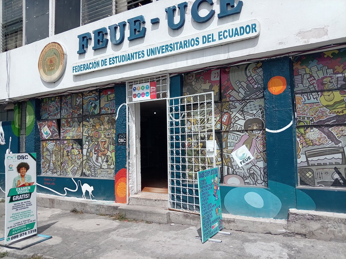 natii_redroban's tweet photo. La #FEUE ofrece espacios de recreación seguros para los estudiantes.
En la #UCE, la Federación de Estudiantes Universitarios del Ecuador, brinda un espacio que representa, defiende y organiza los derechos de los estudiantes.
Empleados y alumnos opinan acerca de del gremio. https://t.co/uH2Uga0u6T