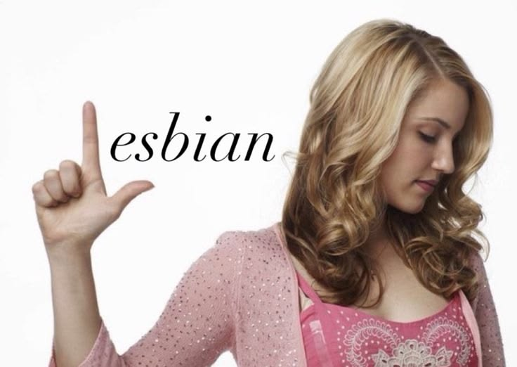 DivaAtrevida's tweet photo. happy visibility month, LESBIANS https://t.co/33cVIQafyX