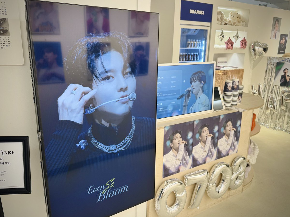EvenSoBloom0807's tweet photo. 𝐋𝐄𝐄𝐖𝐎𝐍𝐒𝐄𝐎 𝐁-𝐃𝐀𝐘 𝐄𝐕𝐄𝐍𝐓 𝐂𝐀𝐅𝐄

오픈했습니다~!

#이원서 #LEEWONSEO https://t.co/0wwR7OVoTW