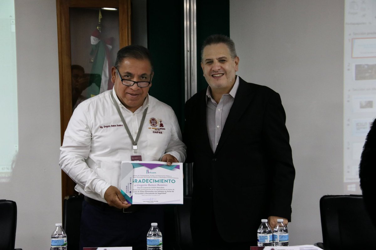 Infoem's tweet photo. El Comisionado @lgparranoriega condujo los trabajos de la capacitación en materia de Clasificación de la Información y Prueba de Daño dirigida a #SSPP del @OAPASNau; al uso de la voz, Parra Noriega destacó el equilibrio que debe imperar entre el #DAIP y el #DPDP. https://t.co/6gPsYDyC6h