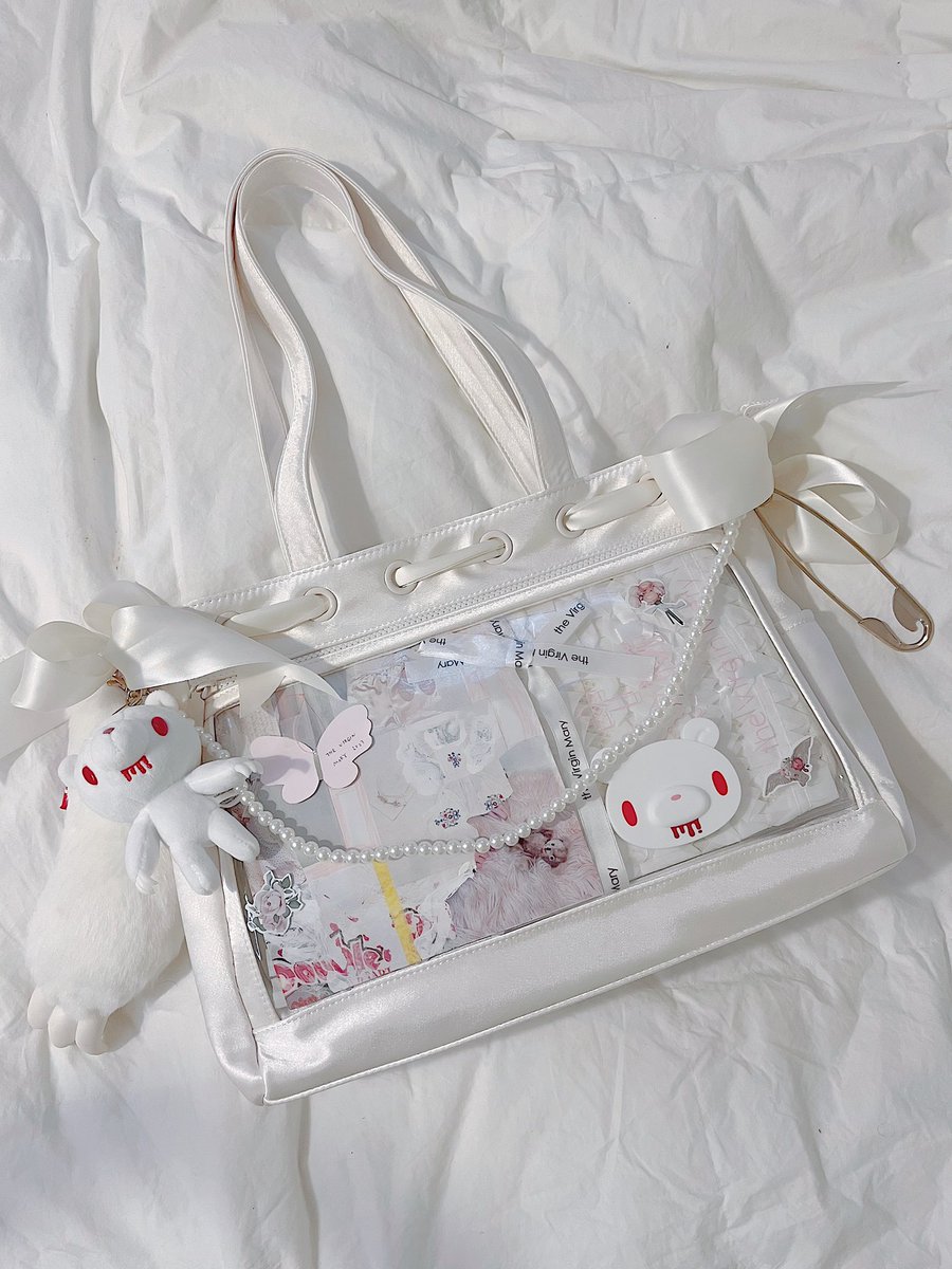 urfashionsys's tweet photo. Quick share your most prized Ita Bag!

Mine is my Cult Party Kei and Gloomy Bear themed ita! ✨🤍🪽🩸

🪽 #VTuber ✨ #ENVTuber ♡✨ #VtuberUprising 🪽 https://t.co/Trxadabcyk