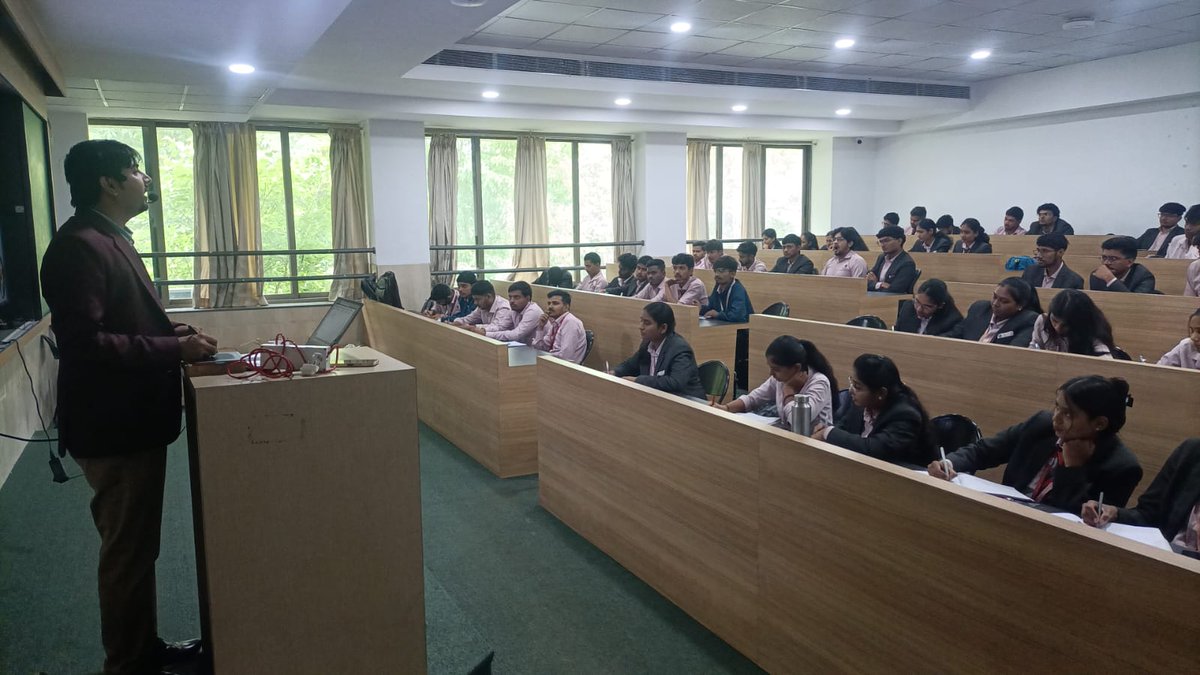 SandipFoun45002's tweet photo. 📚 *SIEM Aptitude Training – Day 7* 🚀
Final Year students completed training with *MAD Learning* on *4 Aug 2026*.
Sharpening skills for campus placements & careers.
#SIEM #SandipFoundation #PlacementReady https://t.co/548wbCGYSI