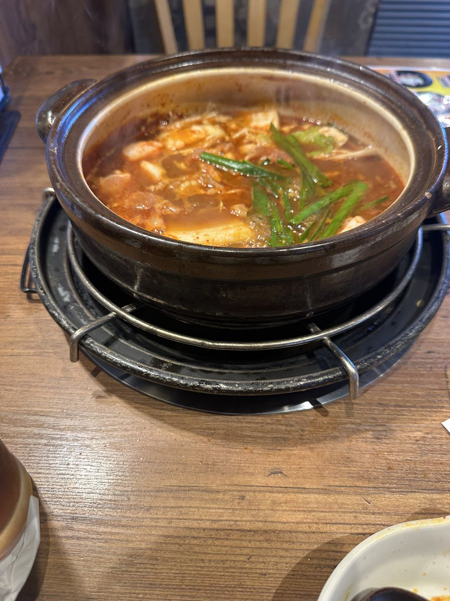 twinkle_05D's tweet photo. おかわり
鶏もも肉、セセリ、白菜、ニラ https://t.co/0aPVspgSKA