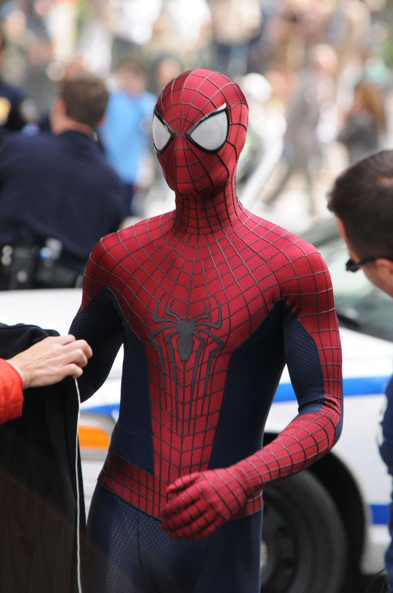 Woodlandbuckle's tweet photo. Call me crazy but I think these are the best adaptations of the classic Spider-Man suit https://t.co/cVHrRNf3bZ