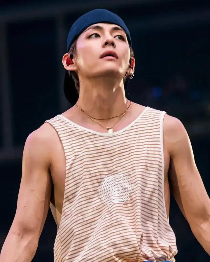 BTS___KTHV_95's tweet photo. 🔥🔥 https://t.co/ptwedQzynu