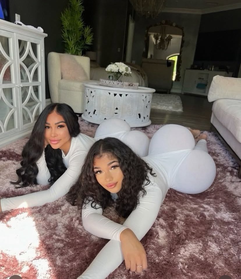 lexi2legitjp's tweet photo. Your favorite duo🤍 https://t.co/ZespE8tUvo