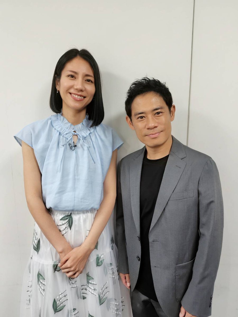 daitsuiseki_ex's tweet photo. ＼出演情報／

#松下奈緒 さんがナビゲーターを務める
J-WAVE 81.3FM
「KENEDIX CROSSROADS」

８月のゲストは #伊藤淳史 さん ！

⏰きょう深夜0：30～
※毎週(金)深夜0：30 ～ 1：00にて放送中

今日は…
伊藤さんの少年時代について伺います。
デビューのきっかけや、 学生時代の記憶、
大人になって振り返った当時のことなど💭

『#大追跡 〜警視庁ＳＳＢＣ強行犯係〜Season2』
第4話 8月12日(水)よる9時！放送🚨

🔗1～3話はTVer・TELASAで見逃し配信中
https://t.co/4mBJj0SXh5
https://t.co/bGMp0H89iI