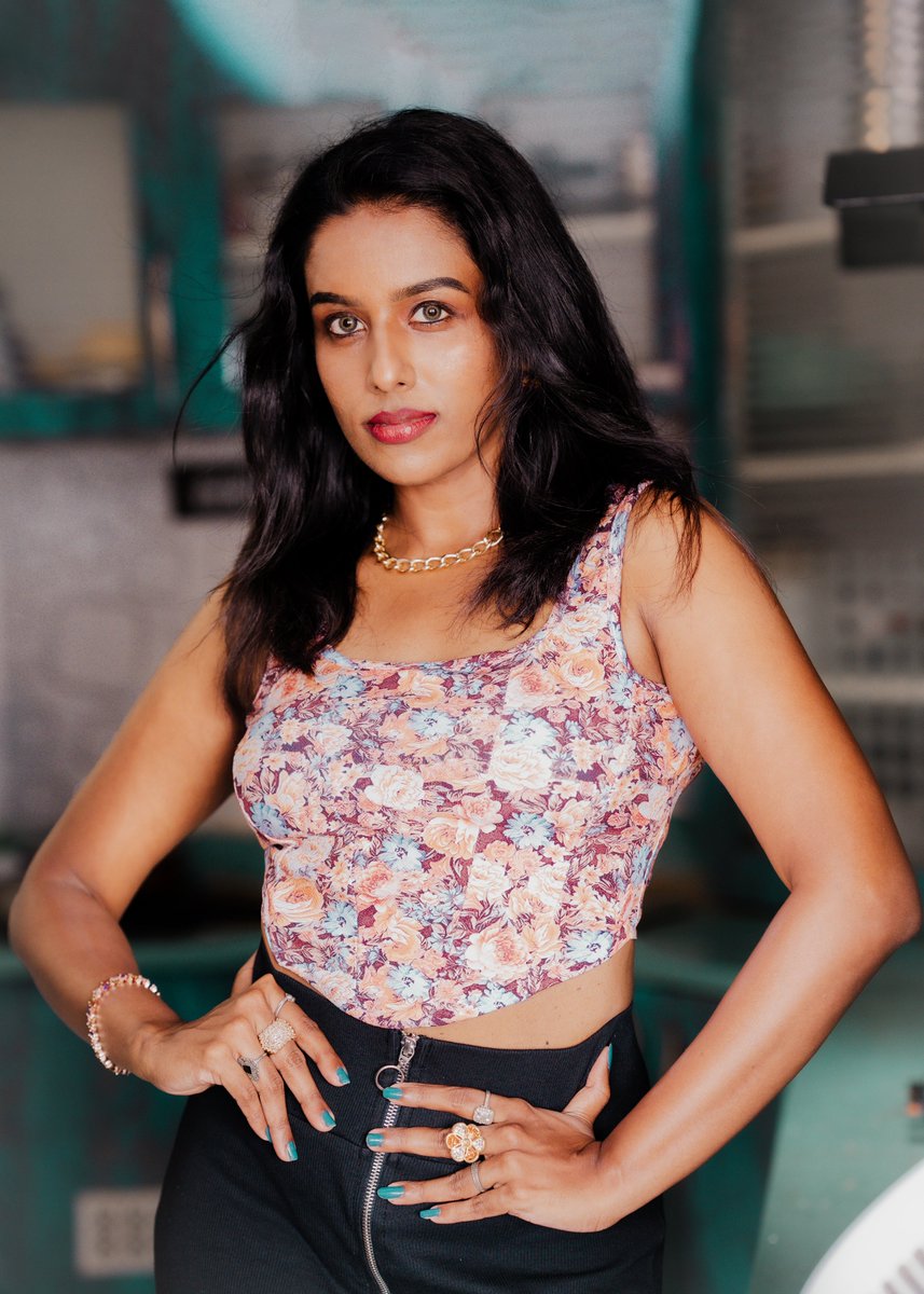 JenishaSharon's tweet photo. Not here to fit in.
I'm here to stand out. ❤️🔥
Confidence is the best outfit—wear it unapologetically.
#Fearless #ConfidenceIsKey #FashionModel #OwnYourPower #DrJenishaSharonJha https://t.co/tOFDZeWxHA
