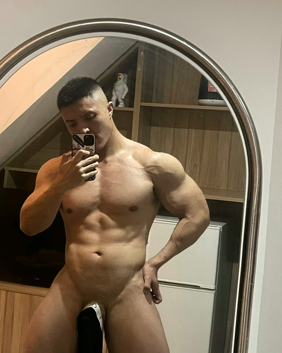 wobushiacaijun's tweet photo. X上面现在怎么不是盗图就是Ai，这些人背地里到底长什么鬼样儿 https://t.co/xyclvrg9cW