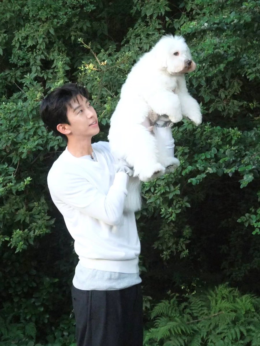 milkwg2121's tweet photo. 시워리는 좋겠다 엉아가 비행기도 태워주고 https://t.co/AeDsxVT98X