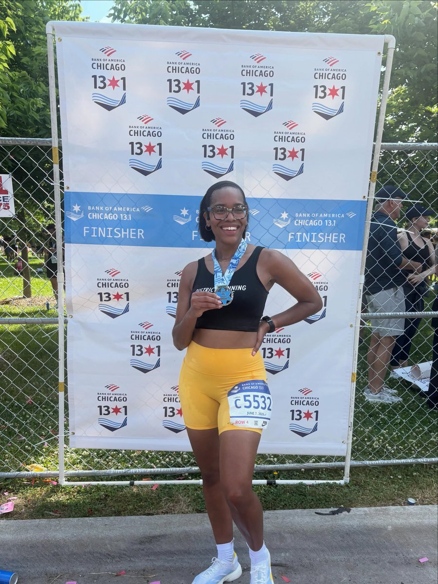 _LivinADream's tweet photo. Happy Medal Monday !!! @HoneyStinger got me to the finish line. #honeystinger #medalmonday https://t.co/Rf5HbXxShq