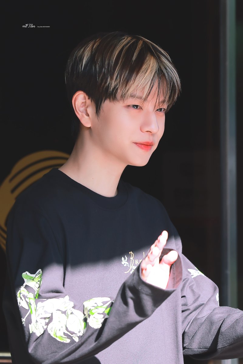 miflor922's tweet photo. 260807 뮤직뱅크  

💛🤍

#승민 #SEUNGMIN #StrayKids #스트레이키즈 https://t.co/ksrCGwzmGs