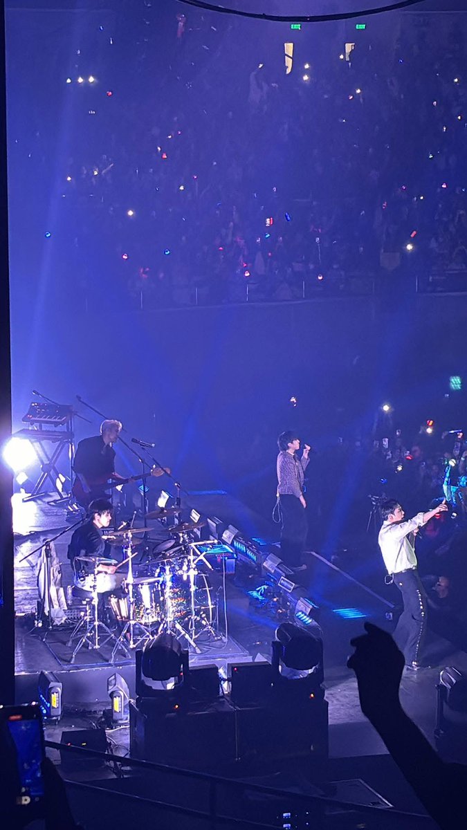 shwssi_'s tweet photo. @meg_pnd my favorite moment was when they came back from their hiatus, thinking about how hard their journey has been. i went to their d2d concert which was the first con i went to. i already have a ticket but if I win, i have a friend I’ll give the ticket to (will be giving, not selling) https://t.co/ybUOgkBTbb
