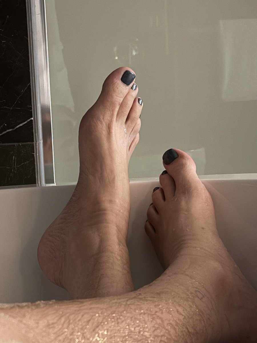 FootMasterTom's tweet photo. #MensFeet #MaleFeet #FeetPics #Soles #FootModel https://t.co/uPJbjIPg6X