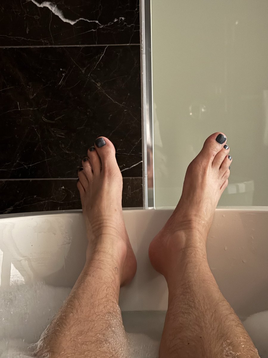 FootMasterTom's tweet photo. #MensFeet #MaleFeet #FeetPics #Soles #FootModel https://t.co/uPJbjIPg6X